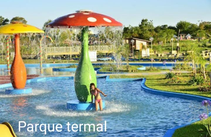 Las Rosas- Centro De Federacion- 3 Cuadras De La Playa- Solo Con Sena Ngoại thất bức ảnh